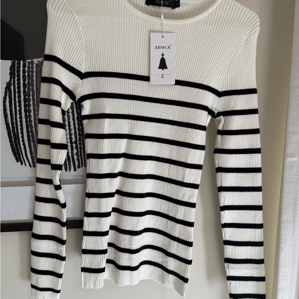Women's Striped Ribbed Knit Top - Black and White